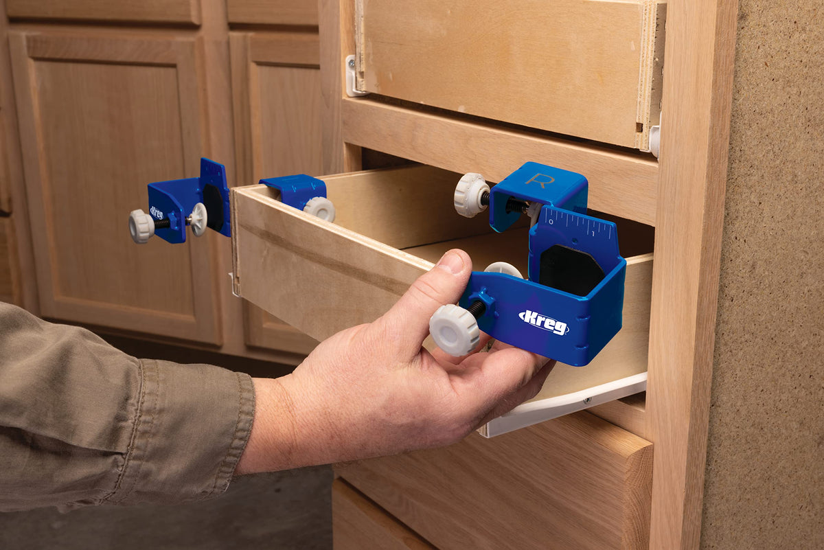 Kreg Drawer Front Mounting Pro Kit assembly process demonstrates simple setup steps.