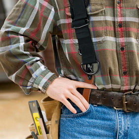 KUNN durable leather construction offers long-lasting performance on busy workdays.