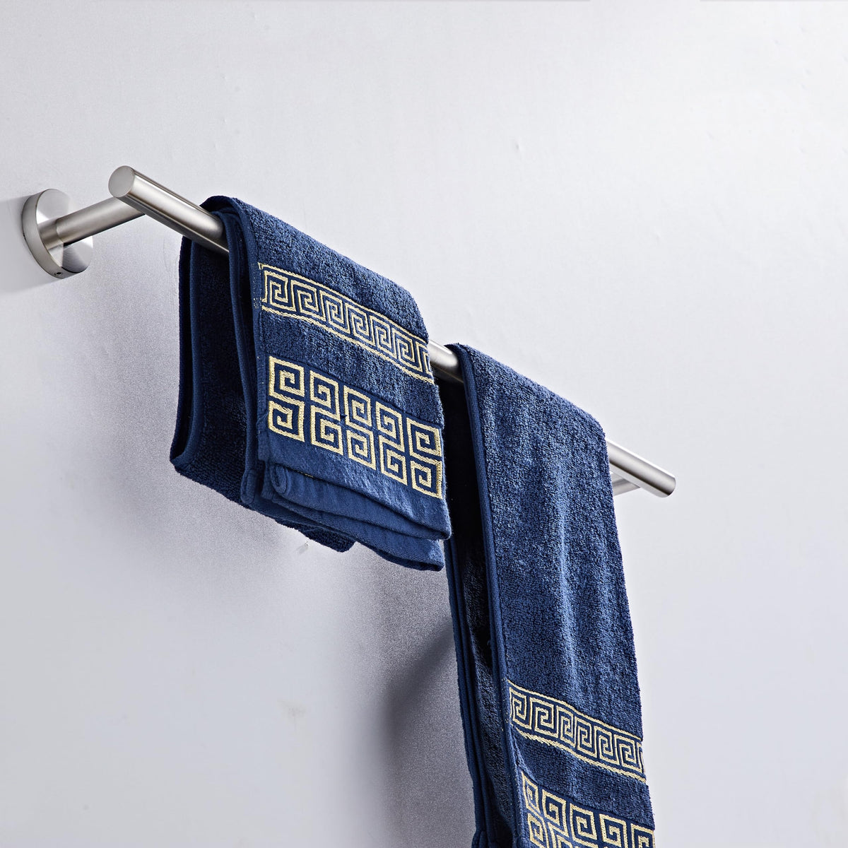 KUUBTH towel bar designed for humid bathrooms and kitchens