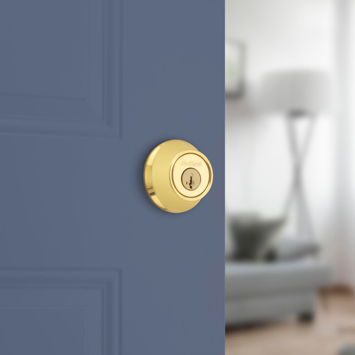 Kwikset 660 deadbolt interior thumb-turn for quick inside locking.