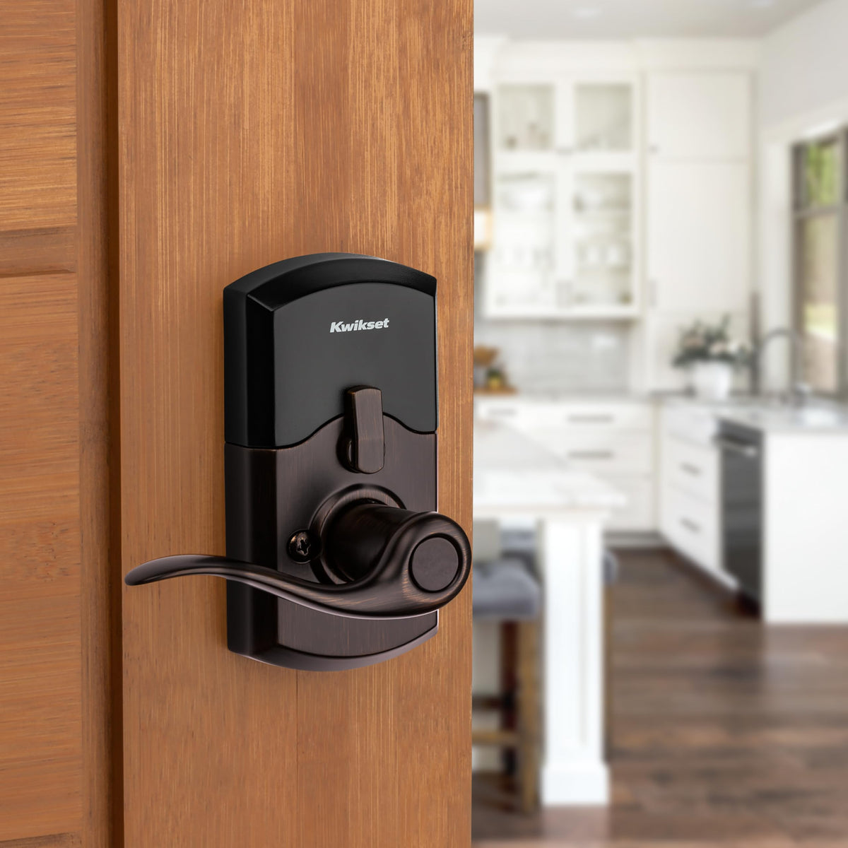 Auto-lock mode demonstrates customizable door security timing.