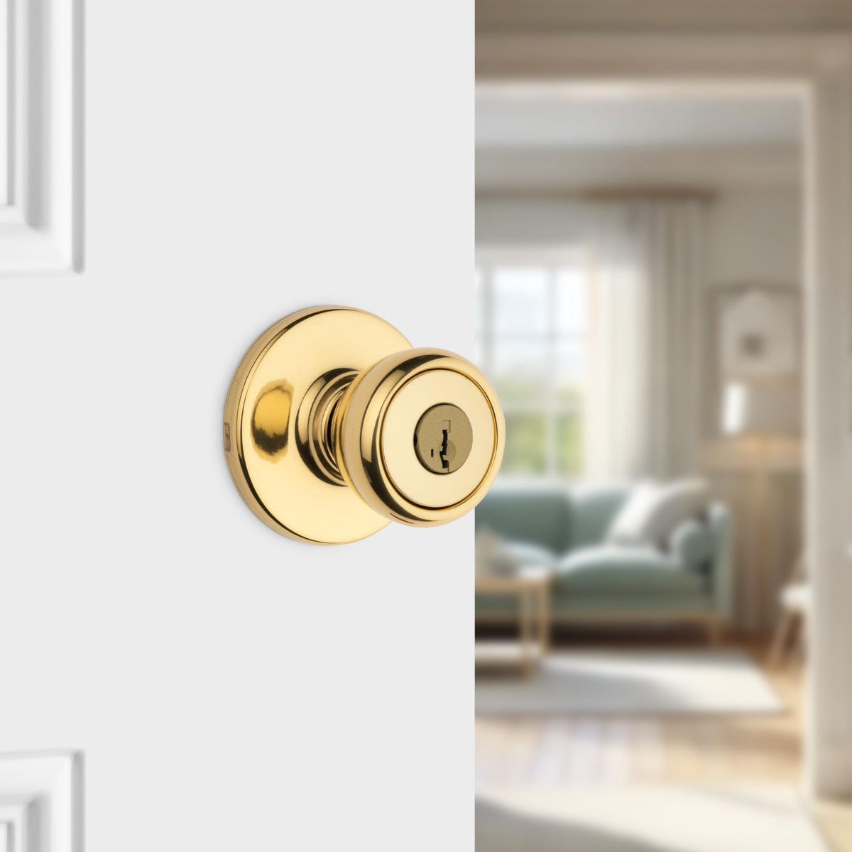 Kwikset Tylo keyed exterior handle for easy home access.