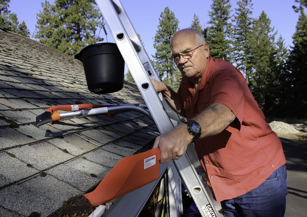 Ladder-Max easy-install hook-rungs design makes quick on/off possible.