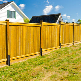 LADECH black finish system provides sturdy fencing with multiple components