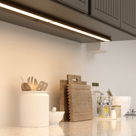 LAGOM Halo under-cabinet light, linkable up to 15 units for long runs