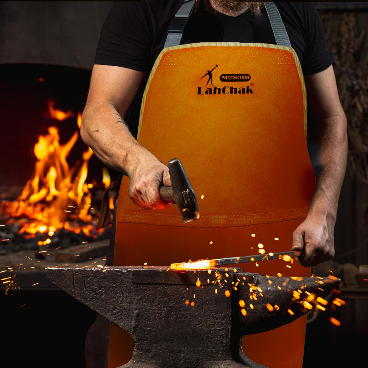 LahChak Leather Work Shop Apron approximate 1.25 lb weight for easy wear.