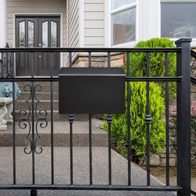 LAND·VOI mailbox with flag visible for outgoing mail.