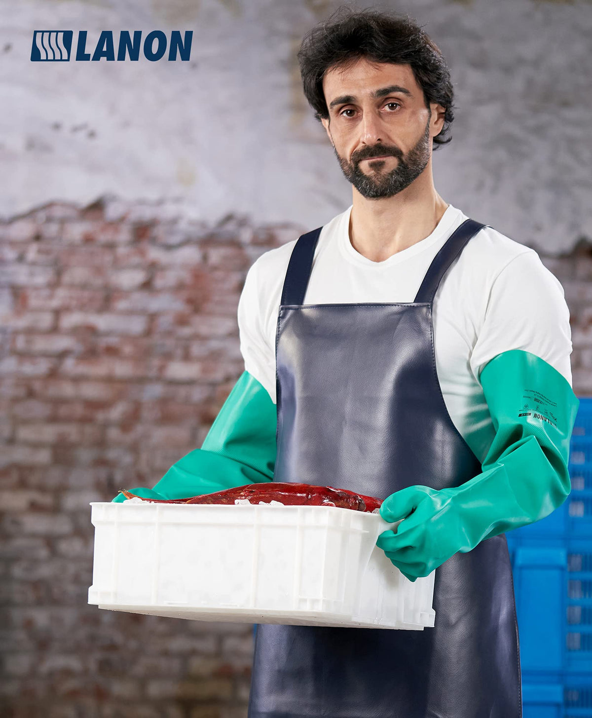 LANON gloves feature a textured palm for confident grip in greasy conditions.