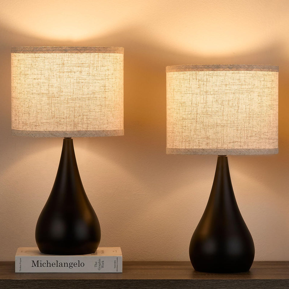 Leasgy 18-1-inch small lamps with iron base provide stable bedside lighting.