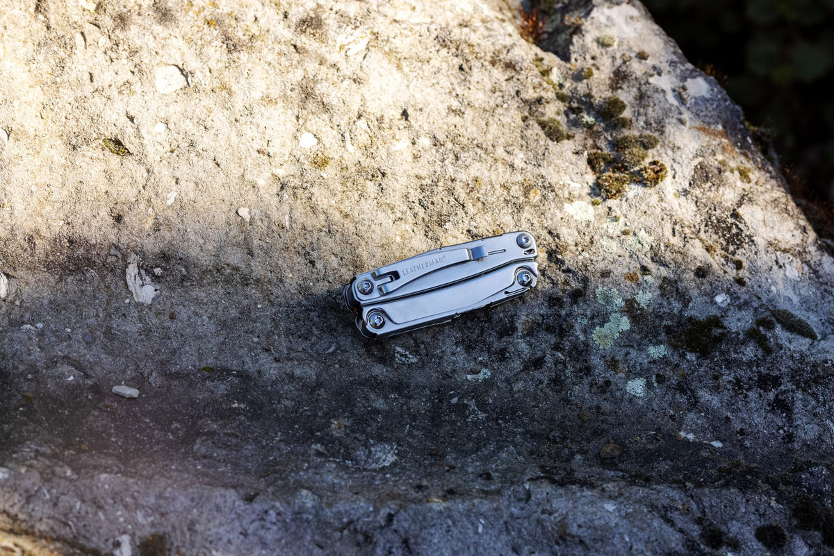 Leatherman Bolster secure lanyard ring for safe carry.