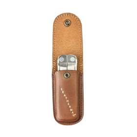 Leatherman Heritage Leather Snap Sheath closed snap for quick-access protection.