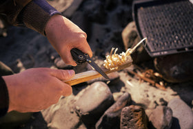 Leatherman Wave Alpha one-hand opening thumb stud enables quick deployment.