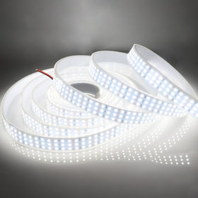 LEDENET IP67 outdoor waterproof LED strip with silicone sleeve for outdoor use.