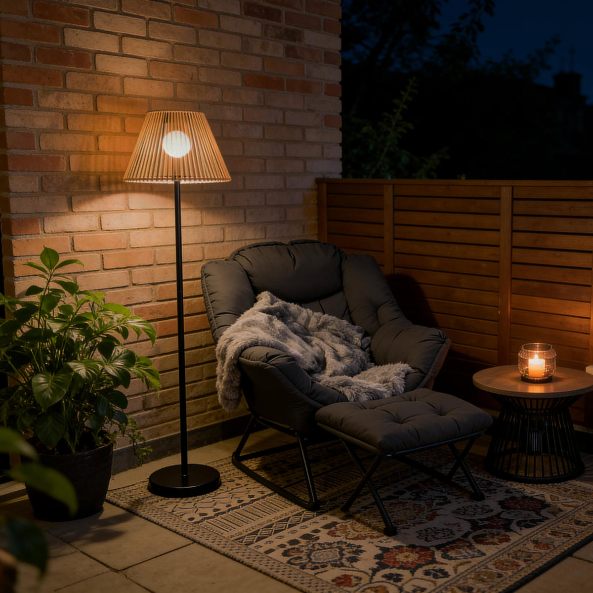 LEOKED outdoor porch lantern for warm entryway glow