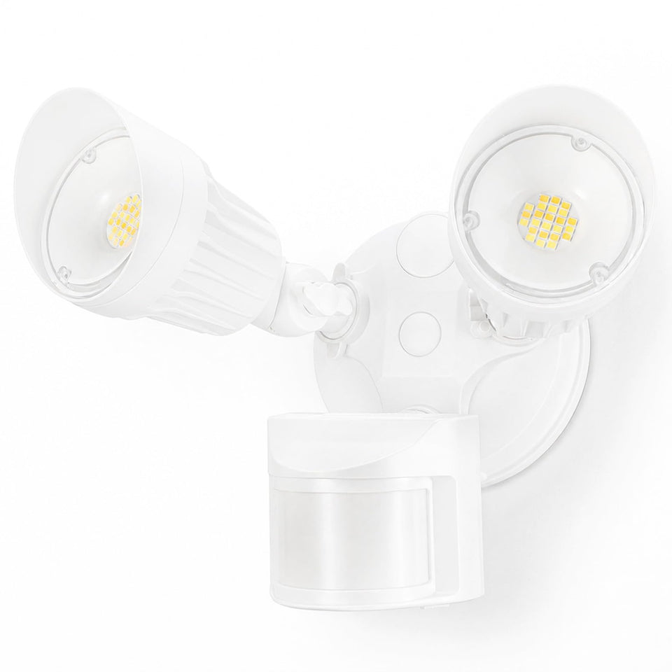 LEONLITE 3CCT security light front view with adjustable heads for versatile outdoor coverage.