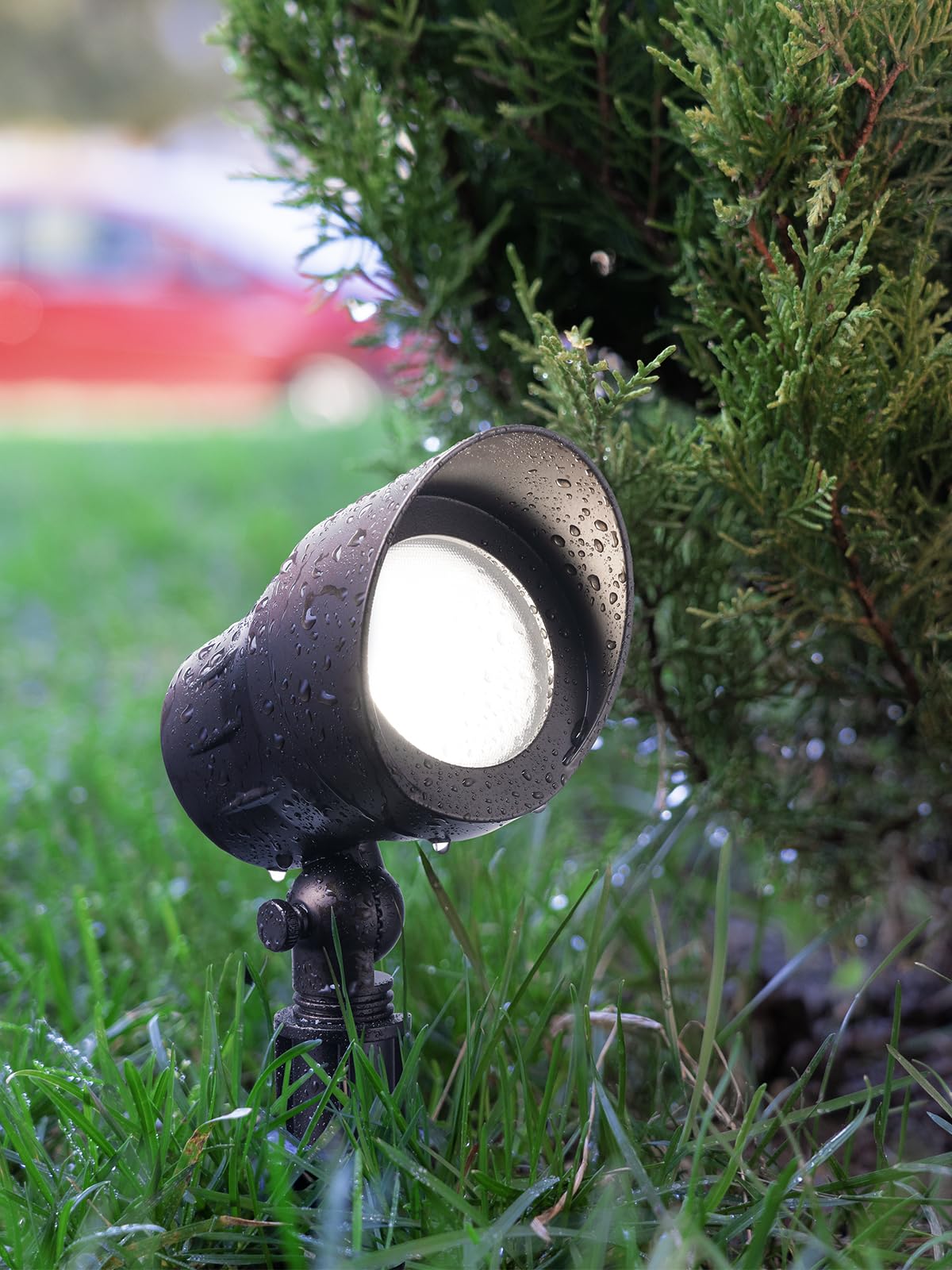 LEONLITE aluminum outdoor spotlight ready for all weather environments.