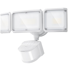 LEPOWER-TEC outdoor light with 240° coverage reduces dark corners around your garage