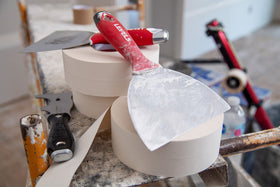 LEVEL5 ergonomic soft-grip handle reduces fatigue for all-day use.