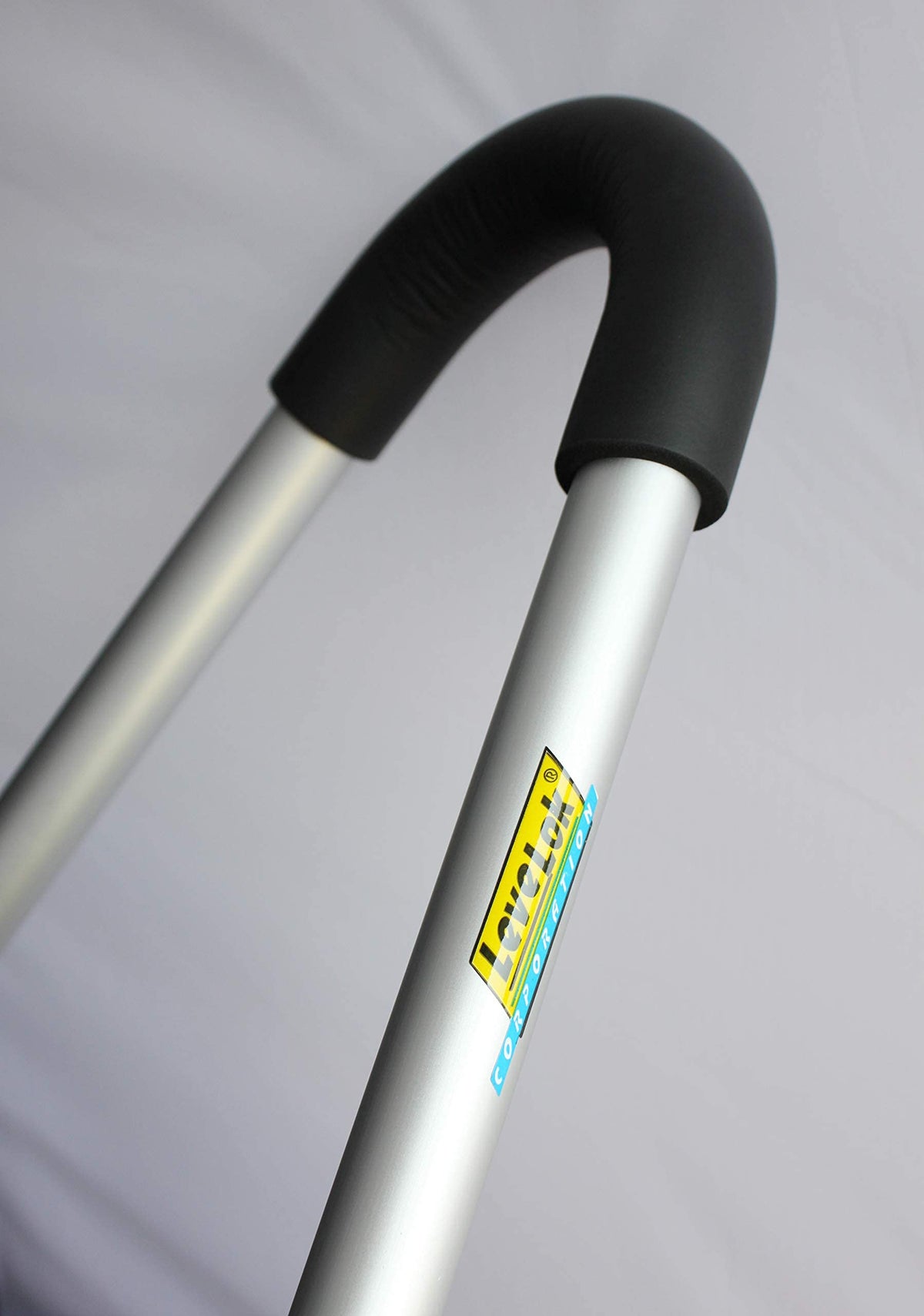 Levelok lightweight design weighs 1.5 pounds per bracket