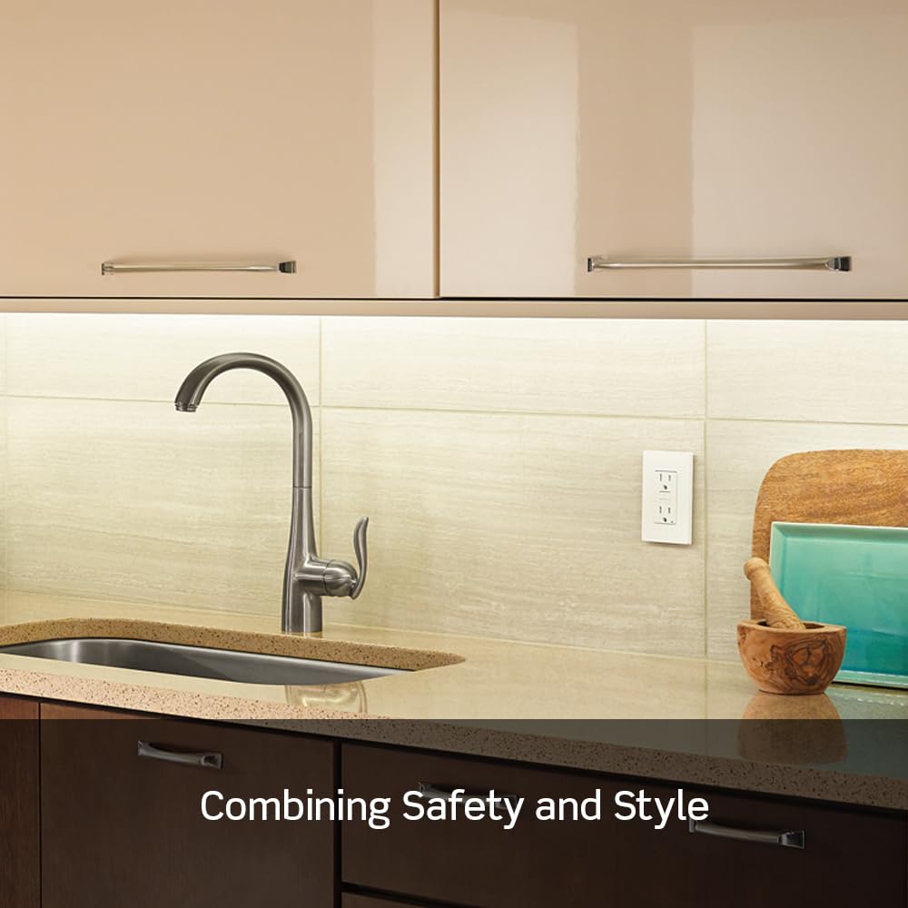 Leviton GFTR1-W wiring area close-up highlights safe connection options.