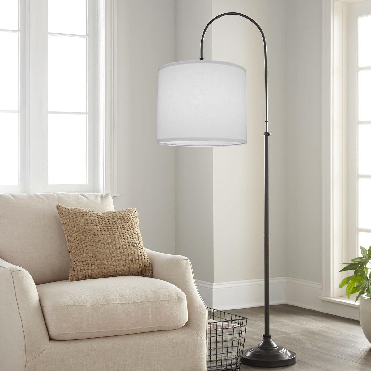 LEYINPEI handcrafted white linen lampshade adds subtle elegance.