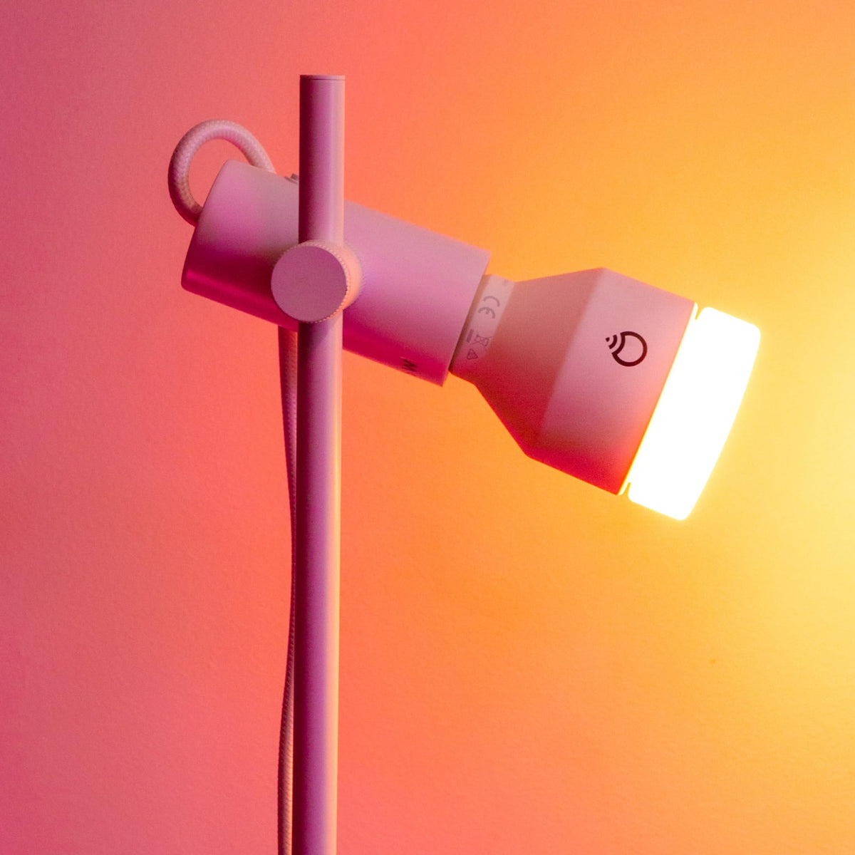 Close-up of RGB spectrum emitted by LIFX SuperColor A21 showing vivid color rendering