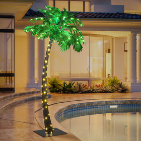 Lightshare palm tree fabric leaves provide an authentic look.