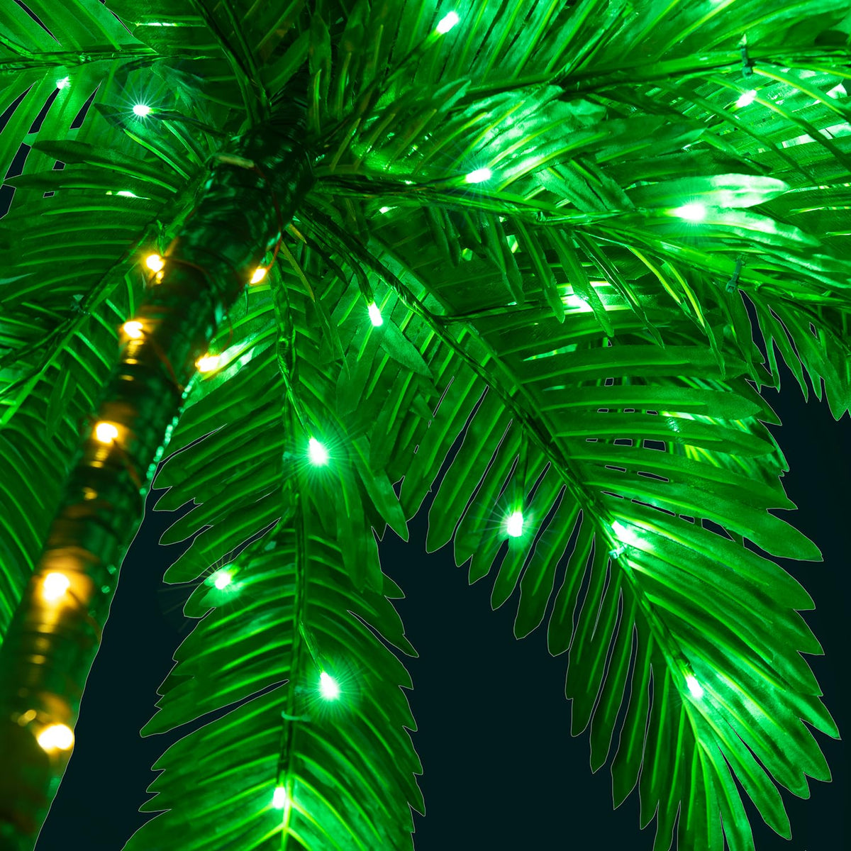 LIGHTSHARE easy-assembly palm tree for quick setup and storage.