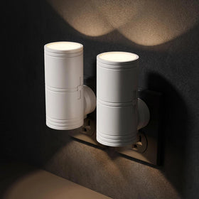 Likelgn night light with dusk-to-dawn sensor for automatic hallway lighting.