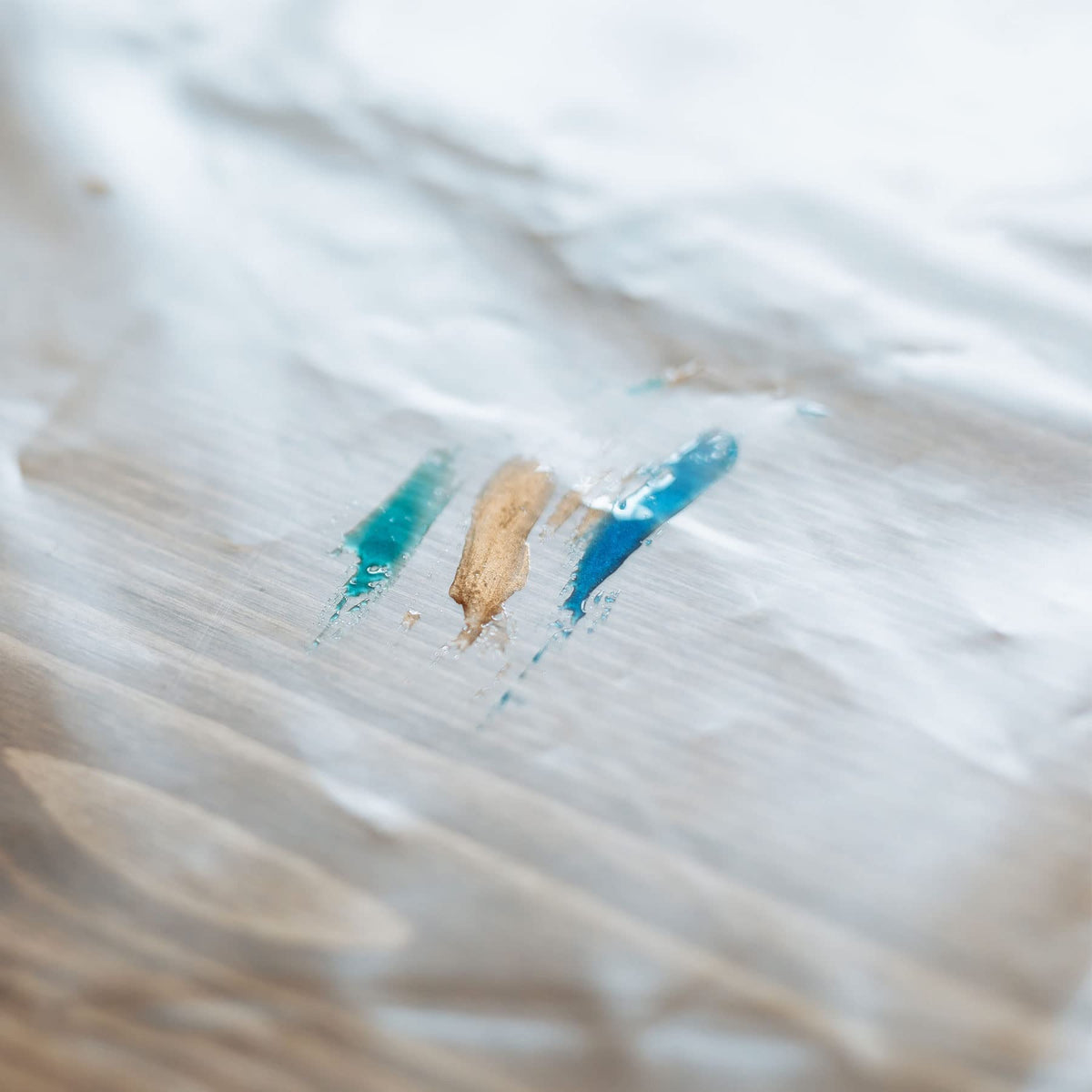 Liyaomix furniture-protection drop cloth keeps floors clean during work