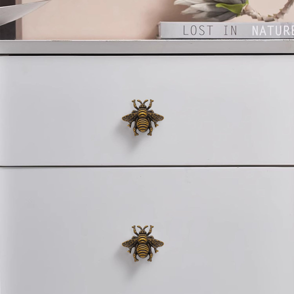Closeup of LLDYNW bee knob showing zinc alloy durability
