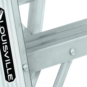 Louisville Ladder center-pull spreader brace enables easy setup.