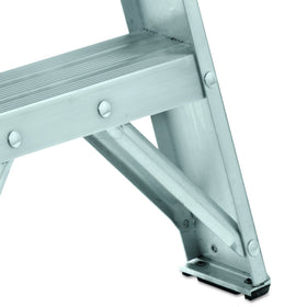 Louisville Ladder durable side rails add rigidity during climbs.