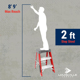 Louisville Ladder FS1502 heavy gusset bracing supports the bottom frame for added stability.