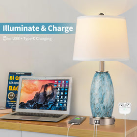Lovlast USB-C port at lamp base keeps devices charged conveniently.