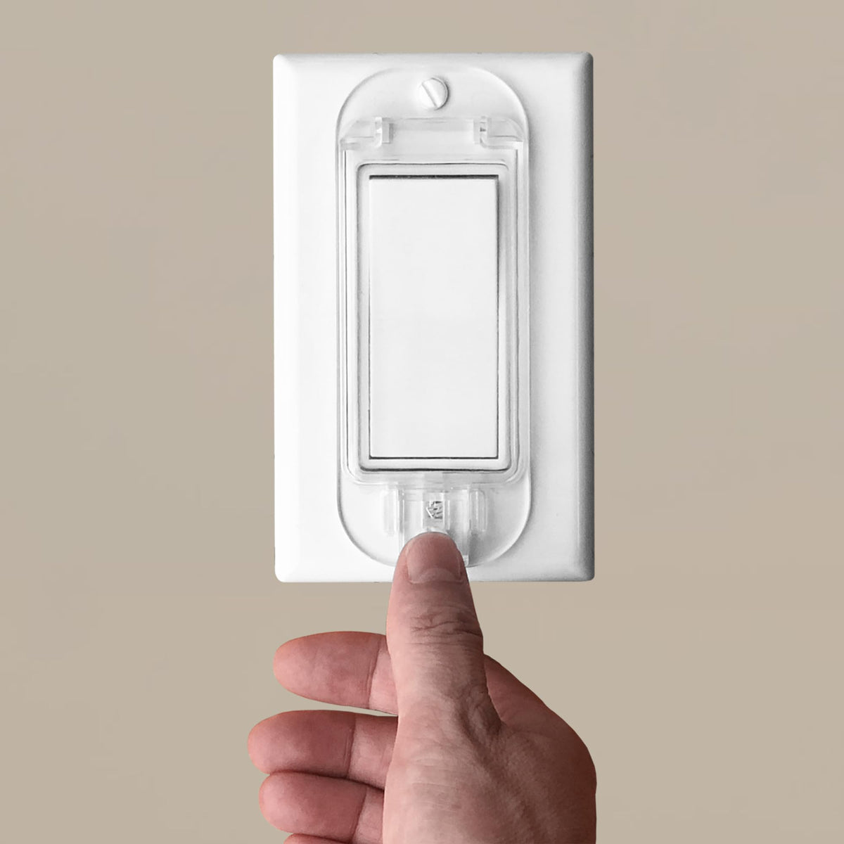 LRANFOW single-rocker guard protecting one switch with clear cover.