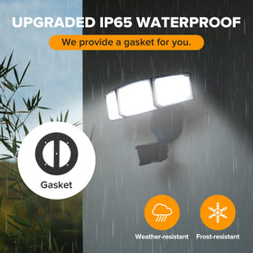LUTEC three-head configuration offers flexible orientation for precise illumination.