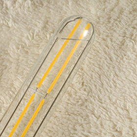 LVYE energy-saving Edison-style LED bulbs with retro look and efficiency.