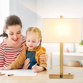 Lynnoland 2700K warm light for cozy evenings and reading moments