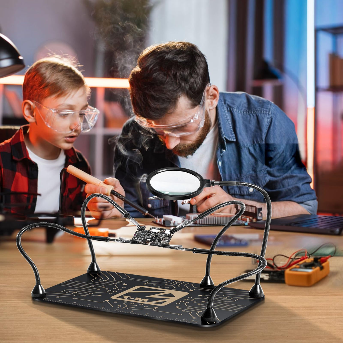 M-T Helping Hands 13x9 inch base provides stable, anti-slip support for heavy tasks