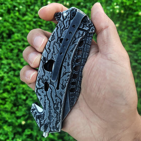 MADSMAUG safety liner lock and clip ensure secure carry and safe handling.