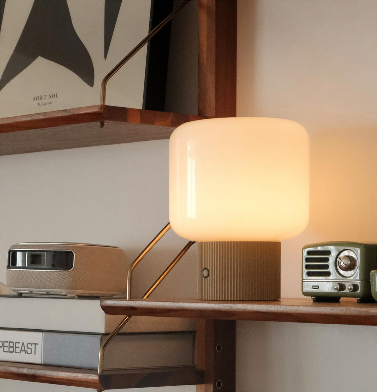 MAGCHARM Halo Mushroom Lamp with glass shade for soft, inviting illumination