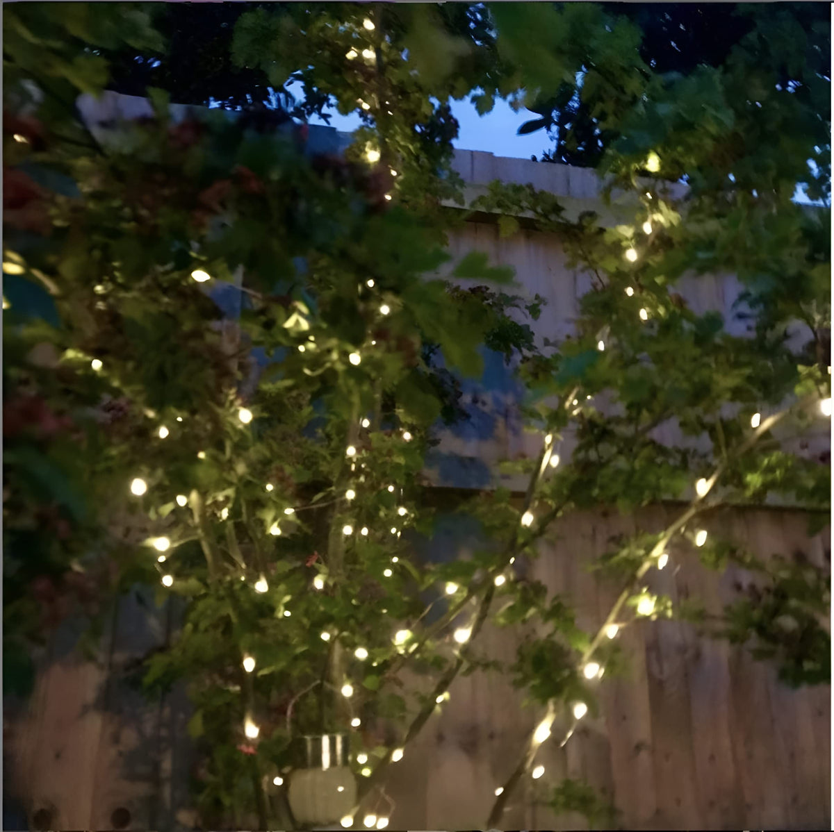 Magicnight solar-powered design reduces wiring needs and energy costs.
