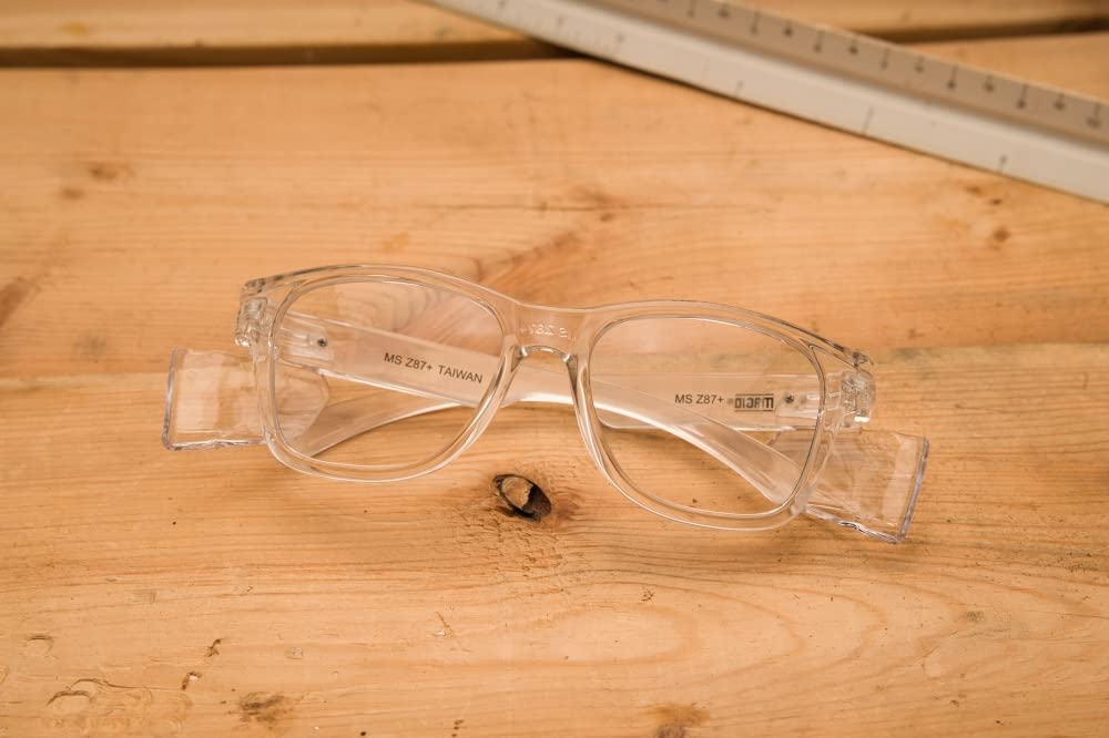 MAGID Y50 anti-fog and scratch-resistant lenses maintain clear vision in humid conditions.