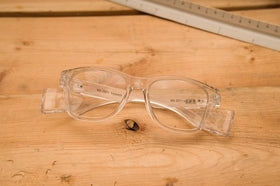 MAGID Y50 anti-fog and scratch-resistant lenses maintain clear vision in humid conditions.