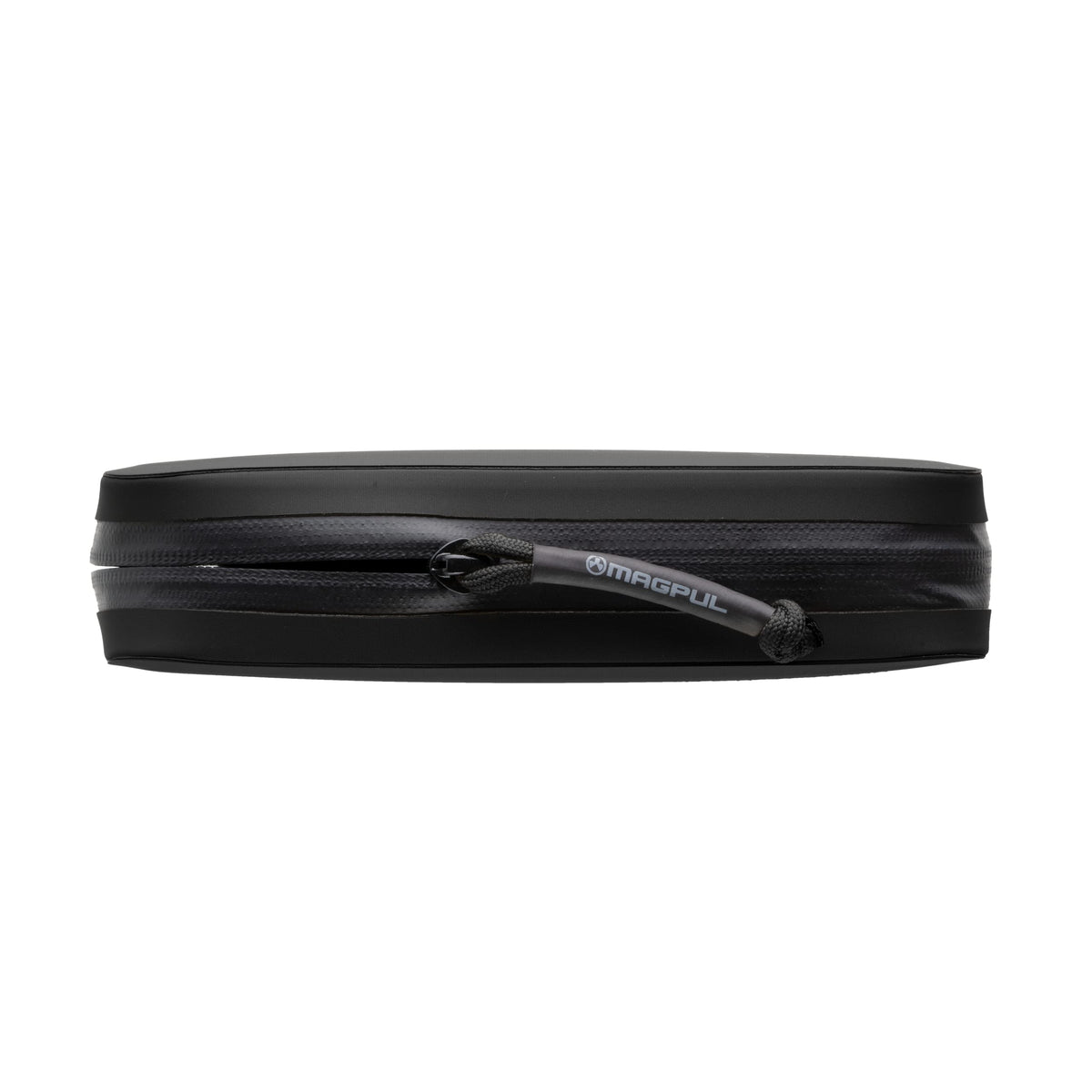 Magpul DAKA zipper closeup highlights water-resistant pull and easy access during outdoor use.