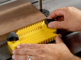 Magswitch universal featherboard side use on fence enables versatile mounting.