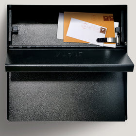 Mail Boss 7162 Metro includes installation kit with keys and screws.