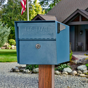 Close-up of anti-pry latch on Mail Boss 7584 highlighting robust locking mechanism.