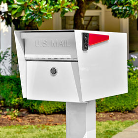 Mail Boss anti-pry latch demonstrates reinforced security features.